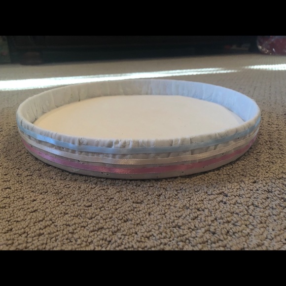 CLOSET CLEAR OUT! DONATING SOON! ❤️ Handmade quilted round storage box ❤️ - Picture 10 of 12